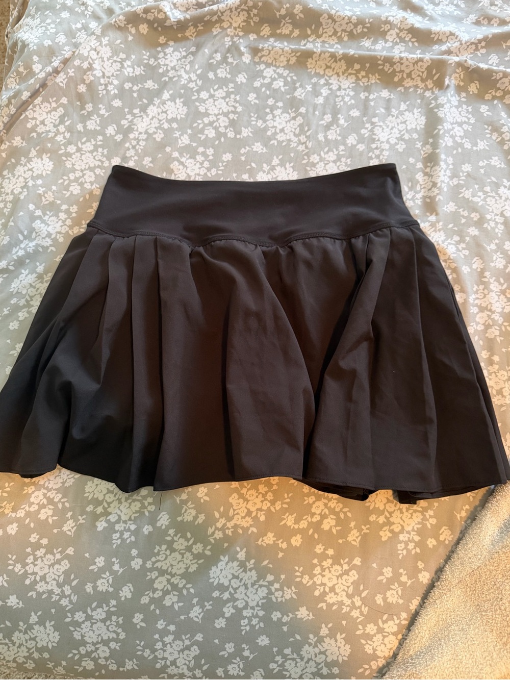 Old Navy Black Pleated Mini Skirt with Wide Waistband